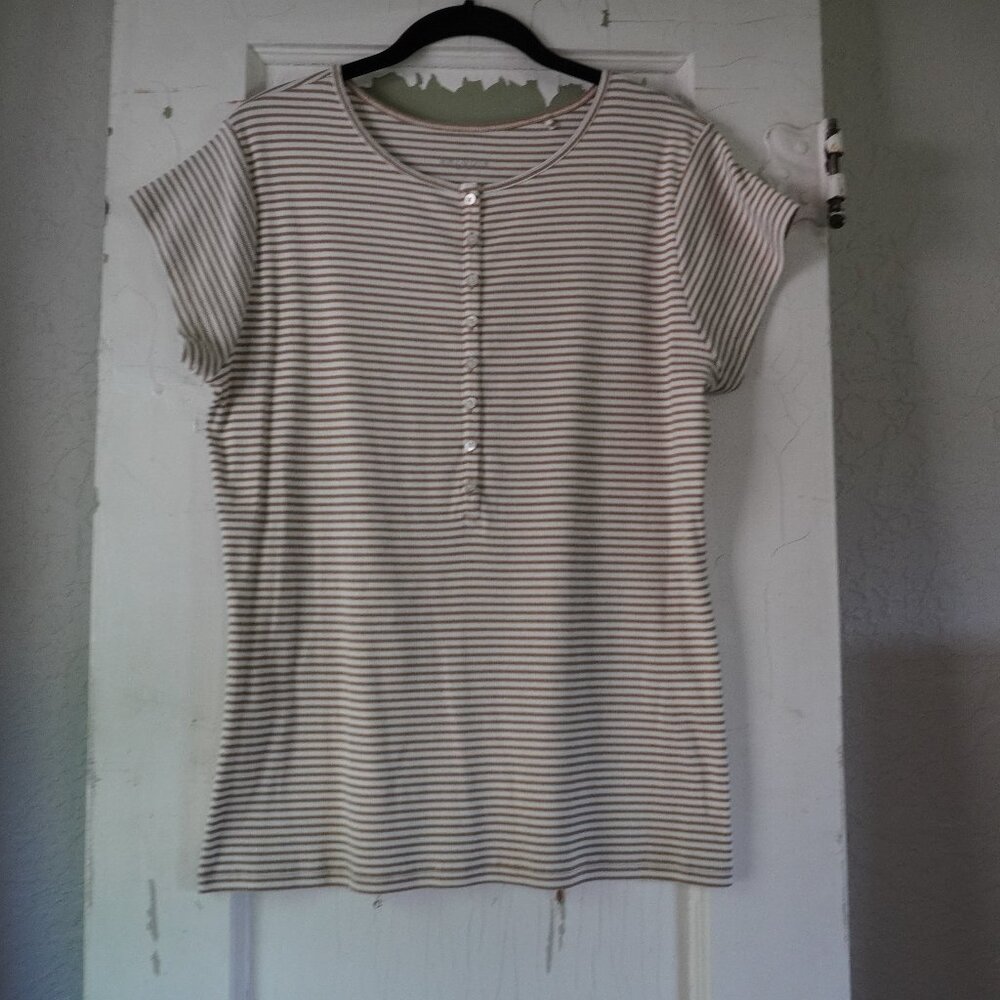 M.M. LaFleur Mori Hinley Thin Striped Ribbed Pima Cotton Khaki / Ivory Tee - Picture 2 of 7